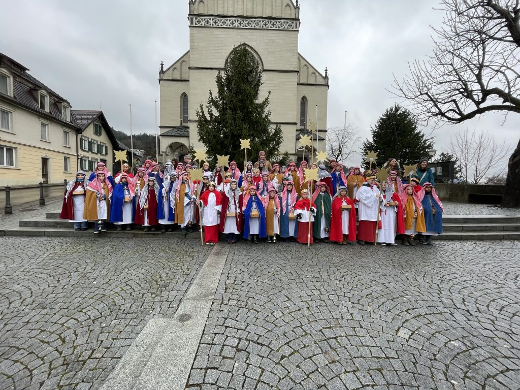 Sternsinger mit reichem Spendensegen