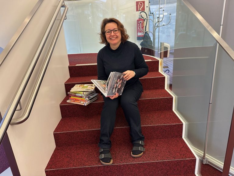 Angelika Riesch kann auf ein umfangreiches Wissen in Sachen Literatur und Literaturvermittlung zurückgreifen.