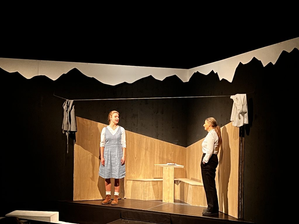 Das Theaterjahr beginnt mit einem Paukenschlag