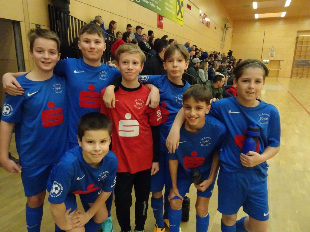 Nachwuchs begeisterte mit Fußballleidenschaft das Dornbirner Publikum