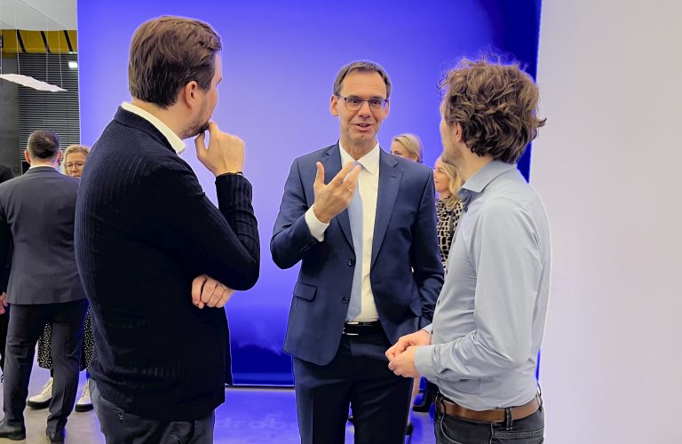 LH Markus Wallner war beim IV-Neujahrsempfang ein gefragter Gesprächspartner.