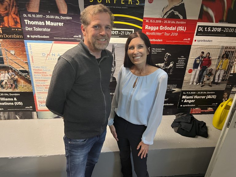 Markus Kreil und GF Lucia Wieländner (Vorarlberger Krebshilfe).