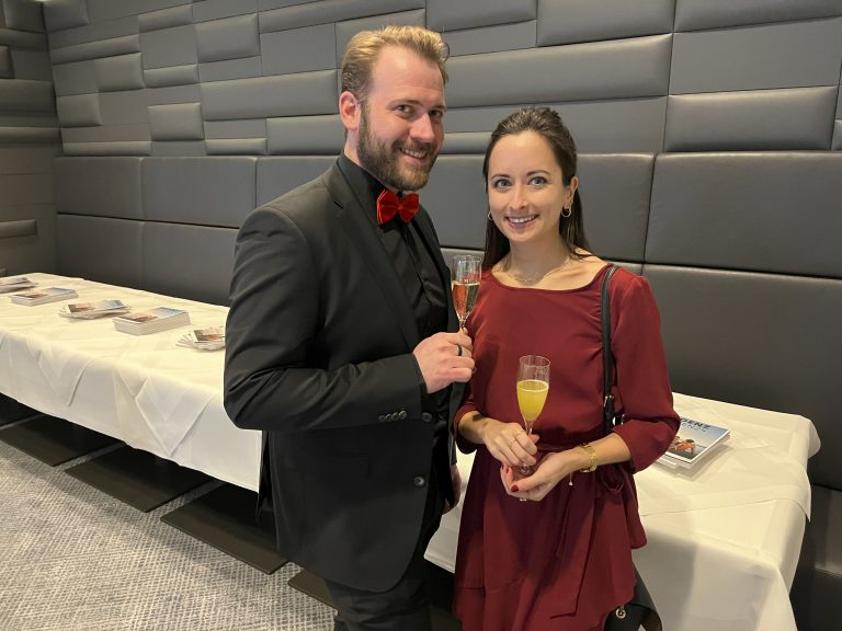 Michael Egger (Krone Hörbranz) und Texterin Veronika Mennel.