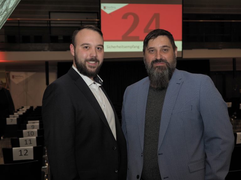 Philipp Kaiser (l.) und Uwe Marent (Sicherheitsdienst Marent).