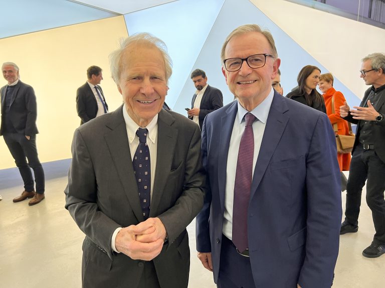 Paul Senger-Weiss mit Karlheinz Kopf: Erfahrene Wirtschafts-Experten.