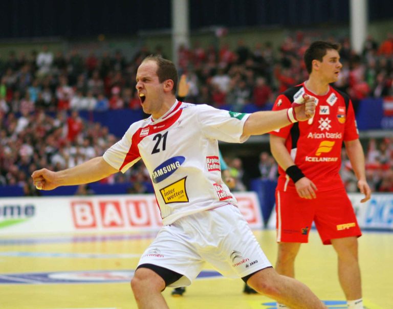 Roli Schlinger erzielte sieben Tore beim historischen 37:37-Remis gegen Island am 21. Jänner 2010 in Linz. <span class="copyright">Diener </span>