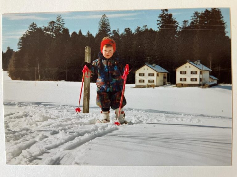 Kaum konnte er gehen, schon stand der kleine Riccardo auf Ski. Von den Eltern wurden er und seine Schwester Ariane gefördert. <span class="copyright">Rädler</span>