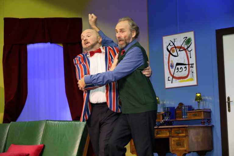 Im Stück "Edelzwicker" glänzen Robert Gass (l.) und Erhard Ploss (r.) mit herausragenden Darbietungen. <span class="copyright">CHF/4</span>