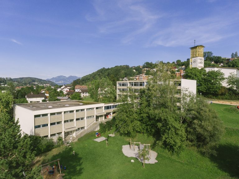 Ein Wasserschaden sorgt für schnellen Reparaturbedarf an der Volksschule Tisis.<span class="copyright"> Lisa Mathis</span>