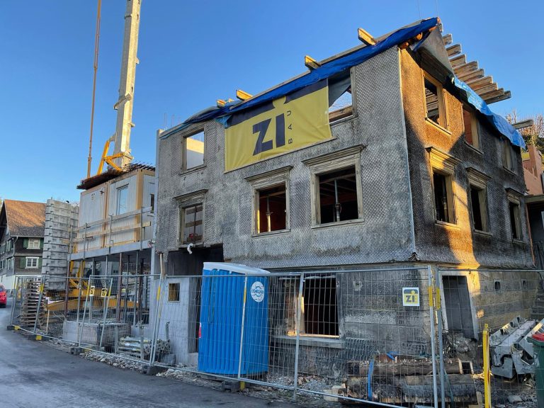 Das Höfle-Haus wird einer Kernsanierung unterzogen.