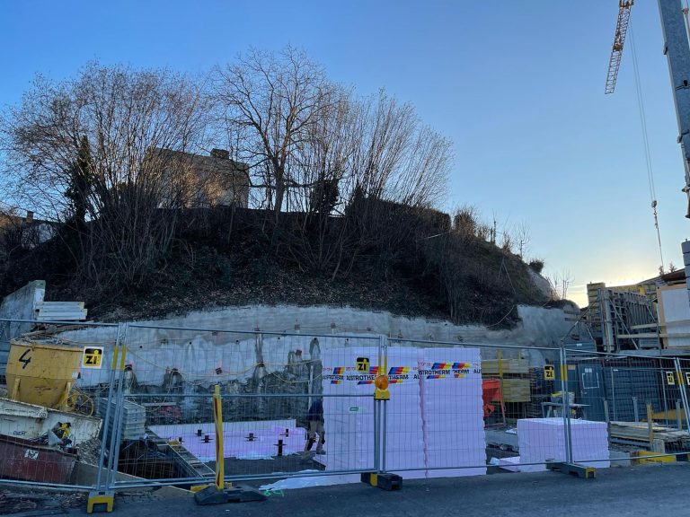 Am Eingang zum Schlossbühel wird eine neuer, kleiner Weiler entstehen.