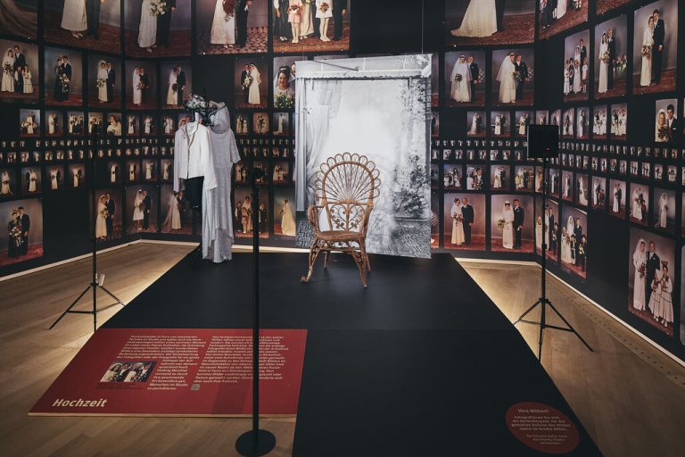 Ausstellungsansicht Fotostudio Hiller imvorarlberg museum. vlm/Darko Todorovic