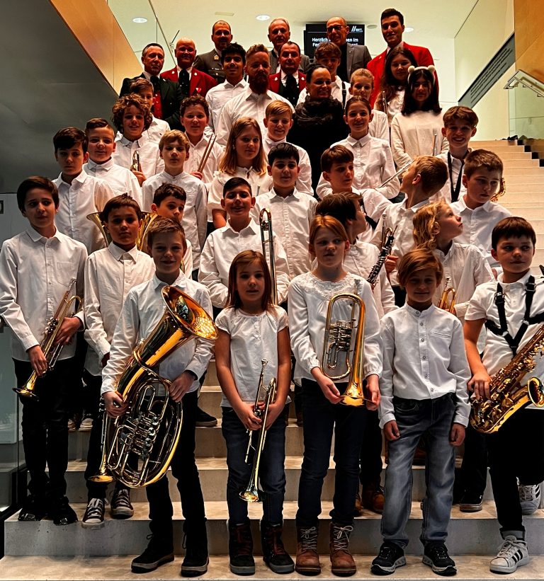 Ziel der Initiative ist es, Kindern die Begegnung mit einer Vielzahl von Instrumenten zu ermöglichen. <span class="copyright">andreas marte</span>