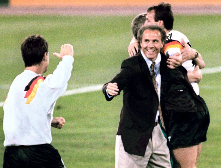 Den zweiten WM-Titel bejubelte Franz Beckenbauer als Teamchef 1990 in Rom.