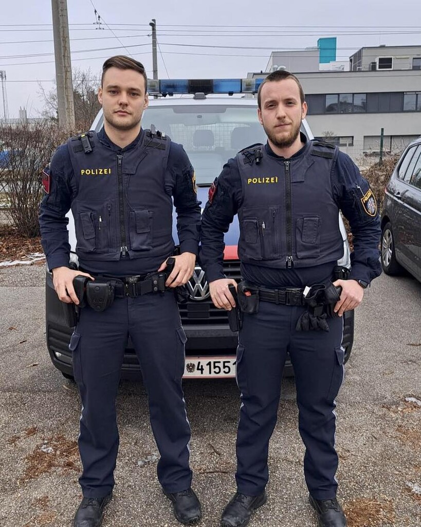 Polizisten retten Geschwister