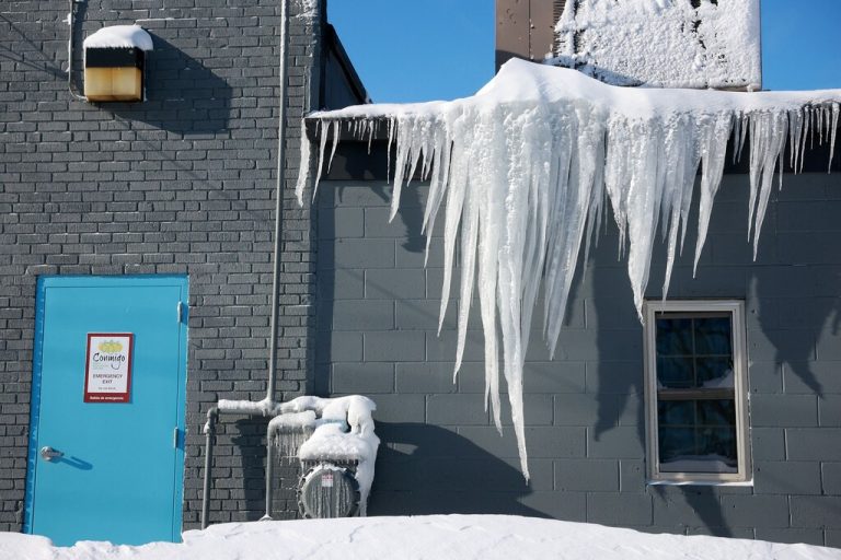 Die eiskalten Temperaturen machen auch vor Iowa nicht halt - dem US-Bundesstaat, wo jetzt die ersten Vorwahlen um die Präsidentschaft starten. AFP