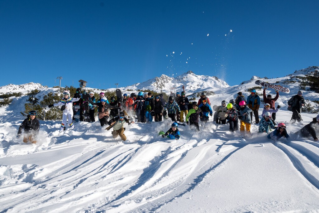 Ski- und Snowboardcamp der Offenen Jugendarbeiten