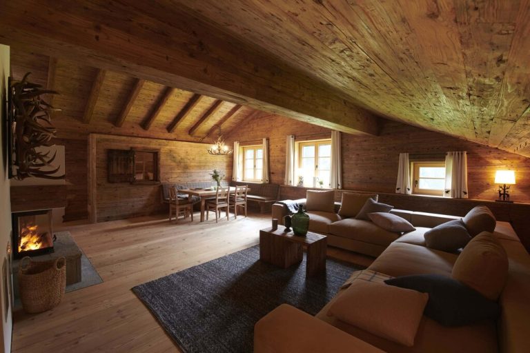 Im Dachgeschoss befindet sich eine Luxus-Wohnung mit 103 Quadratmetern. <span class="copyright">Handout/Spiegelfeld Immobilien</span>
