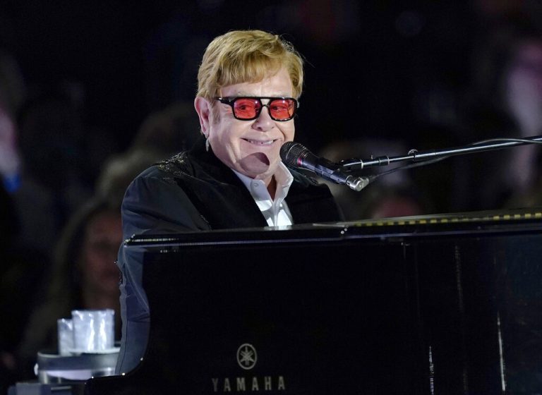 Er fühle sich „unglaublich geehrt“, freute sich Elton John. ap