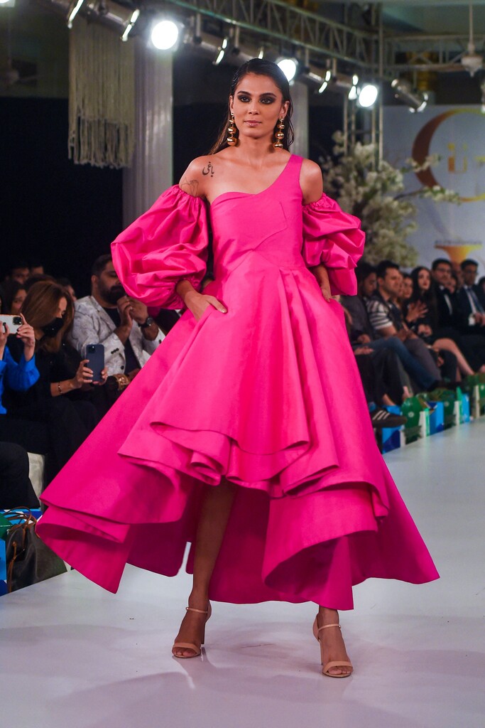 Ensemble in Pink