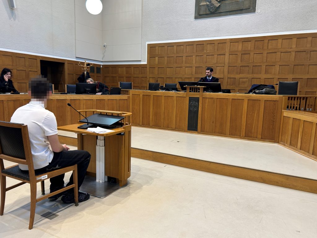 Mit erst 16 Jahren schon zum zweiten Mal vor Gericht
