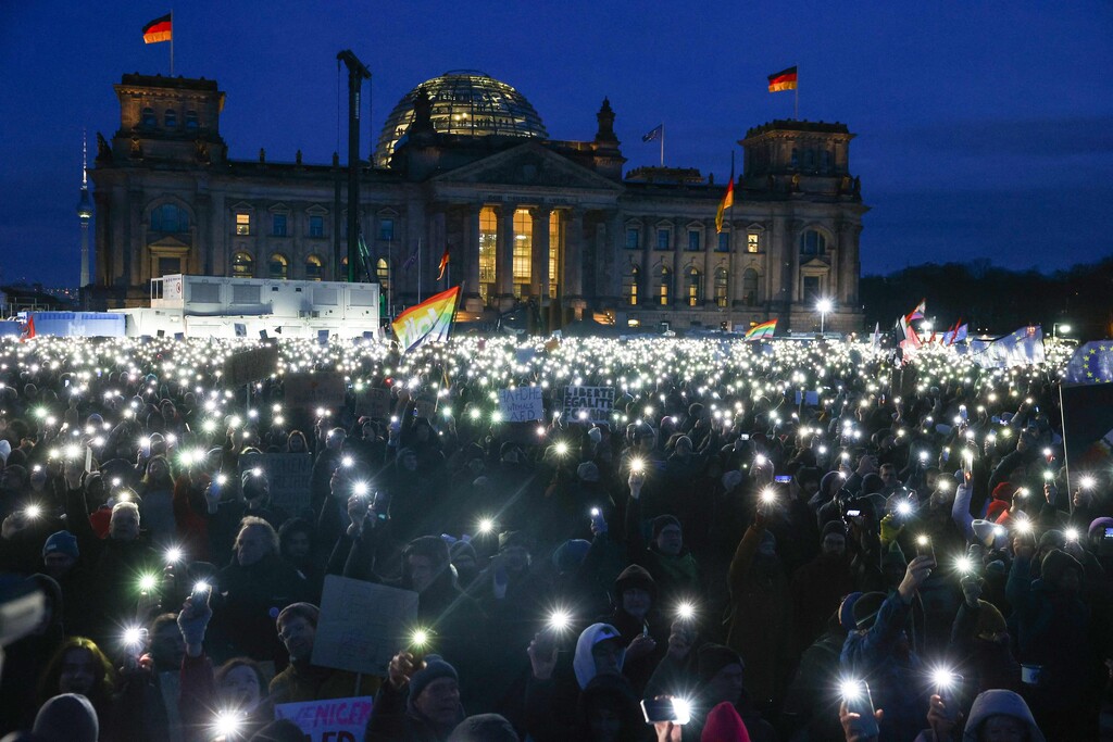 Politik in Kürze