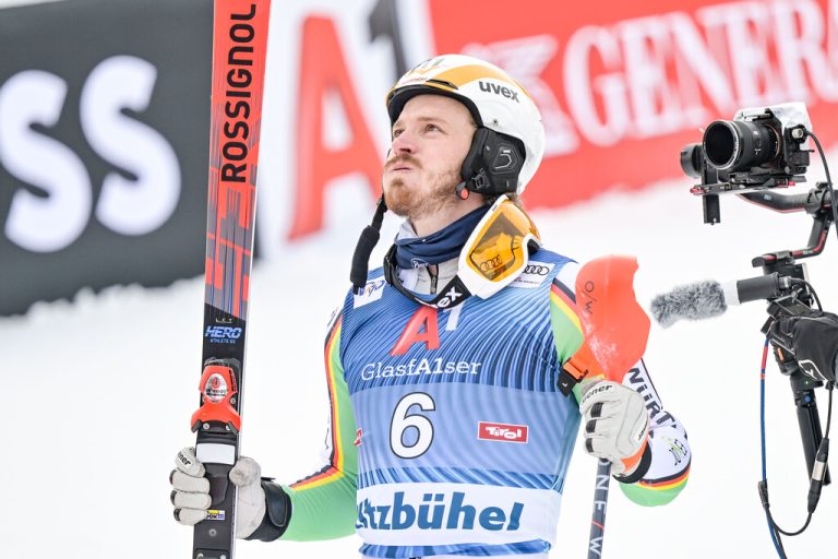 Linus Straßer sorgte im deutschen Rennanzug für einen Kitzbüheler Heimsieg auf dem Ganslernhang.Apa