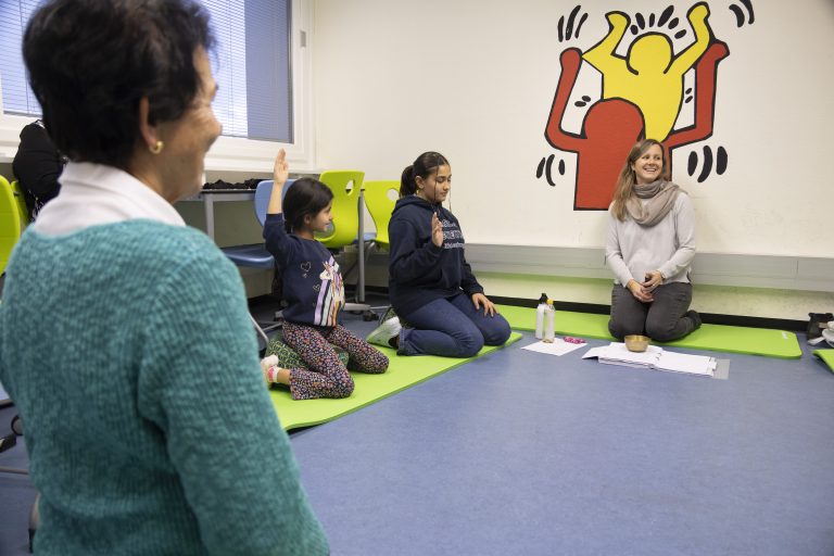 In den Lerncafés wird aber auch fürs Leben gelernt, z. B. Teambuilding.<span class="copyright"> VN/Paulitsch</span>