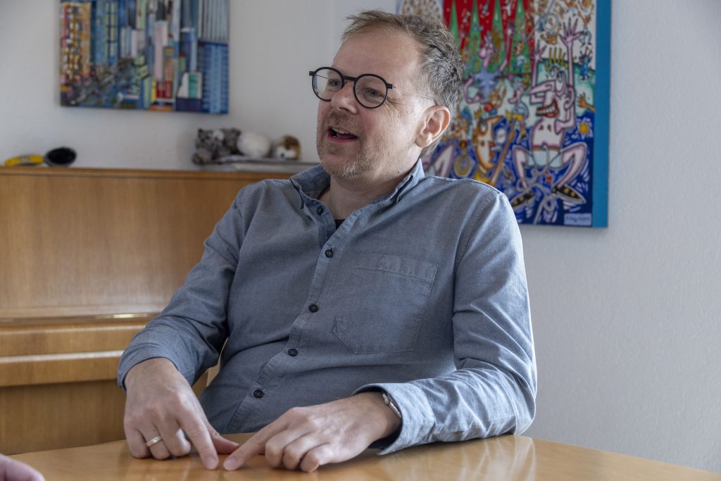 Wie Michael König von Palästina bis Burkina Faso Weltfrieden erlebt