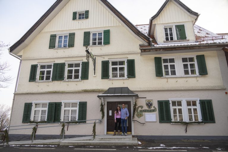 Abschied vom Adler auf der Fluh. Das Gasthaus hat eine Jahrzehnte lange Tradition. 1992 wurde er von der Stadt Bregenz gekauft. <span class="copyright">VN/Paulitsch</span>