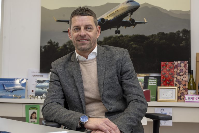 People's-CEO Thomas Krutzler.