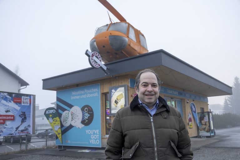 Martin Rützler ist stolz auf seine Errungenschaft. 