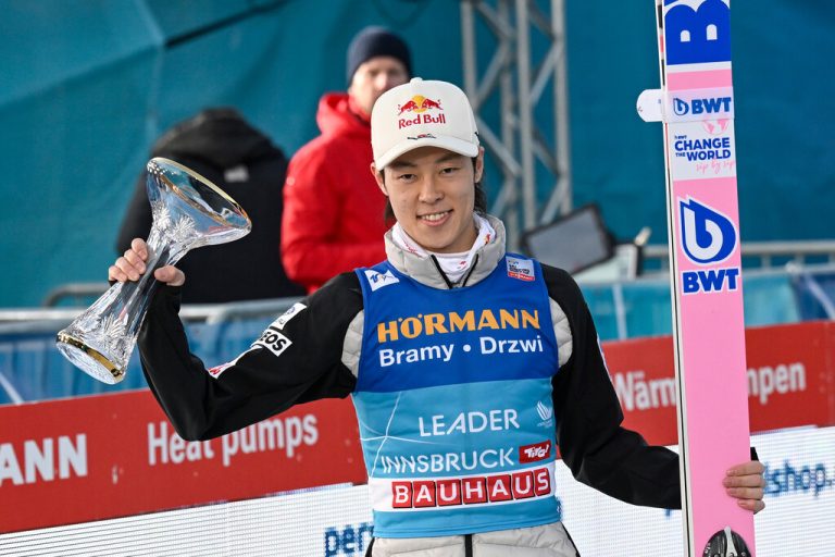 Ryoyu Kobayashi ist neuer Führender.gepa