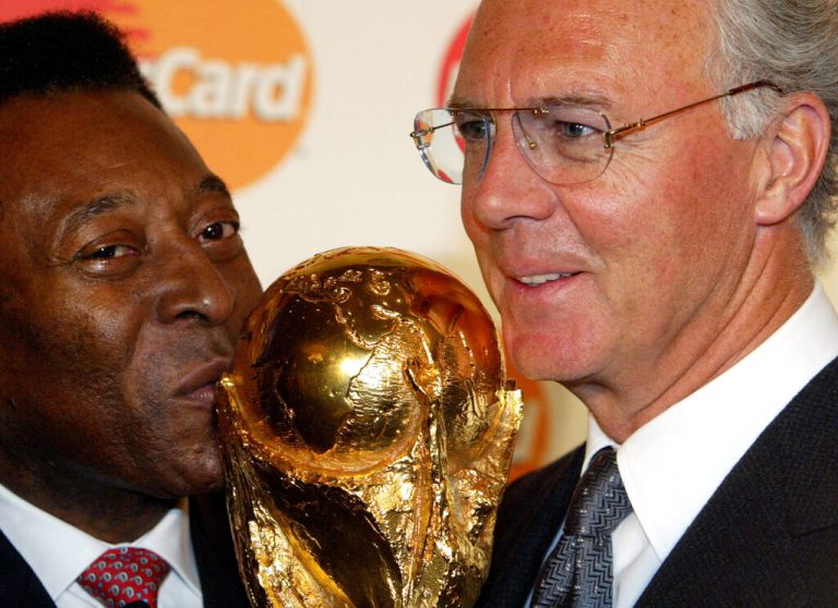 Sie prägten einst den Weltfußball: Brasiliens Pelé und Franz Beckenbauer.