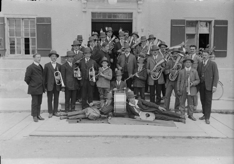 Vor etwas mehr als 100 Jahren wurde im Herbst des Jahres 1923 die Harmoniemusik Dalaas gegründet.Andreas Schnetzer