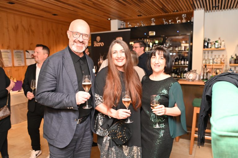 Christoph und Maria Nussbaumer mit Diana Sicher-Fritsch.