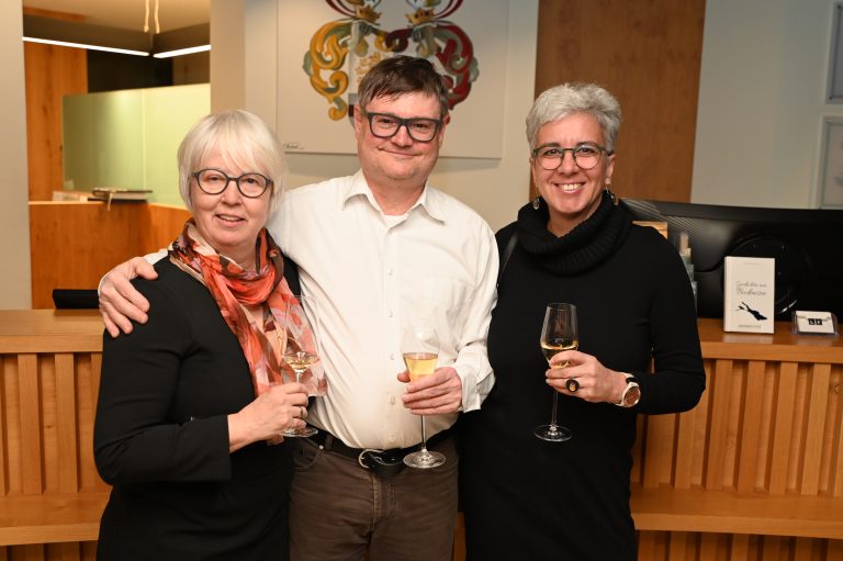 Ines und Peter Göser mit Ute Rechtsteiner kamen aus Wasserburg.
