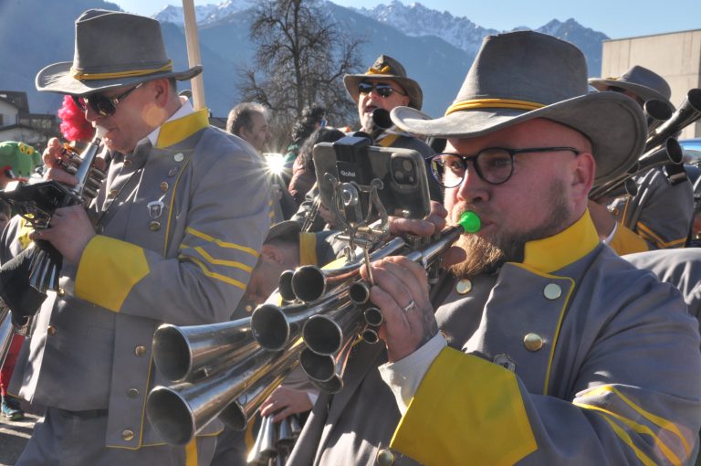 Der Schalmeienzug aus Mäder war auch mit dabei.