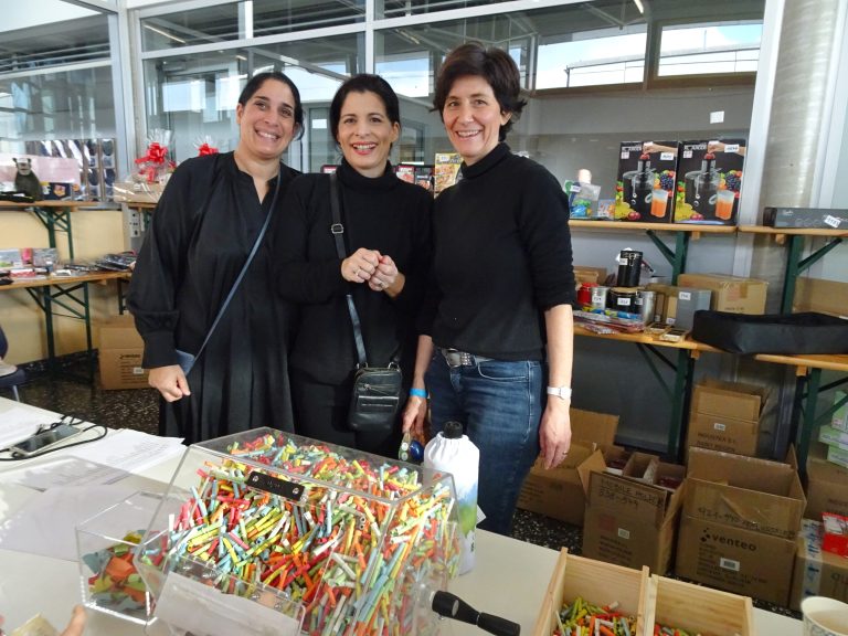 Amina Moosbrugger, Ulrike Hagen und Gabriele Wörndl waren die Tombola-Feen. 