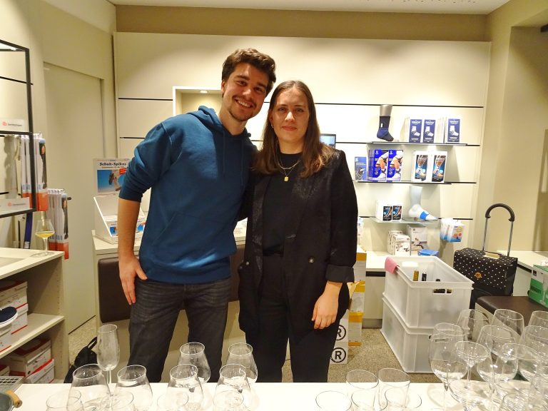 Maximilian und Leonie sorgten für das kulinarische Wohl der Gäste.