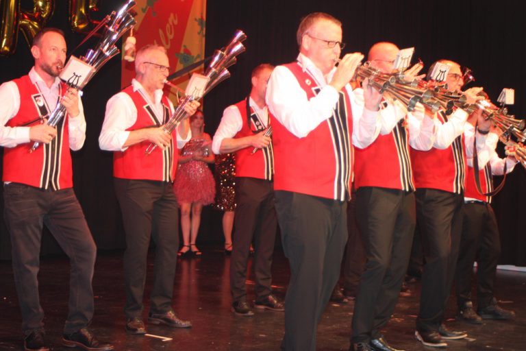 Musikalische Klänge der Rankweiler Schalmeien zum letzten Mal beim Jubiläumsball.