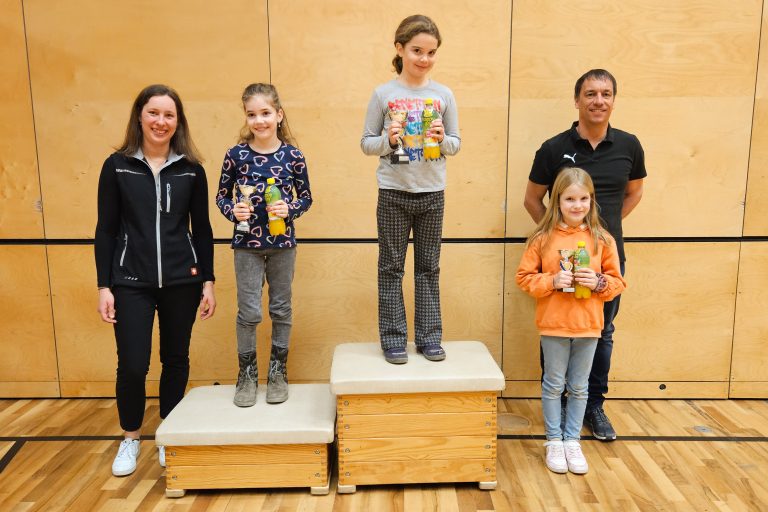 Kinder K10 mit Viktoria Kleiser auf Platz 1, Maria Nachbaur auf Platz 2 und Ella Ender auf Platz 3.