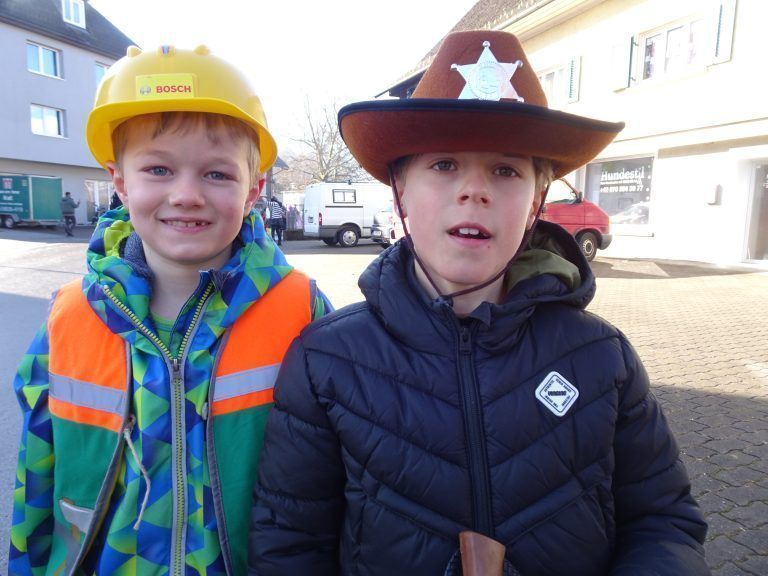 Paul & Paul in Faschingsmission für die VS Leopold.