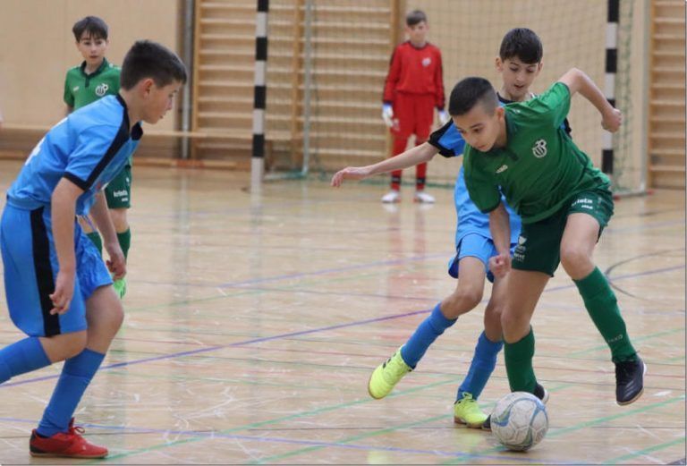 Schon beim Hallenturnier 2023 gaben die Nachwuchsspieler alles. <span class="copyright">VN-TK</span>