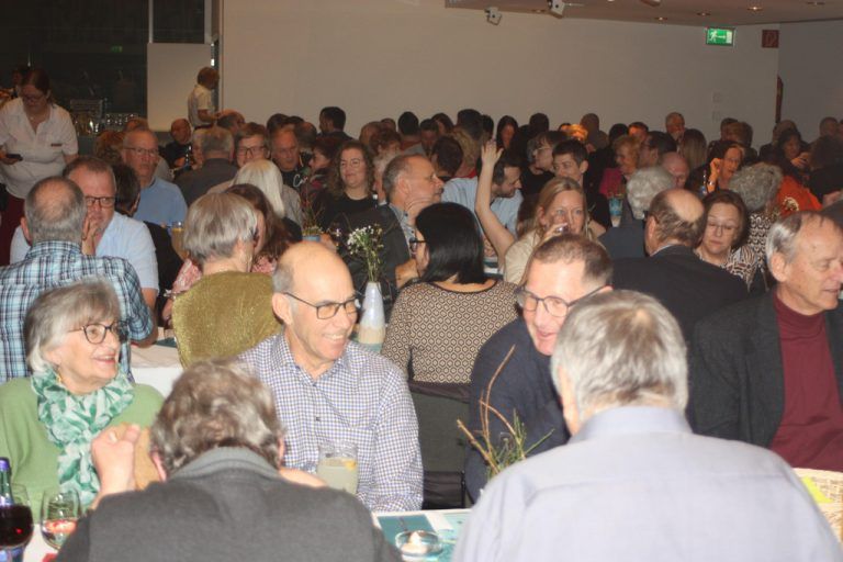Ausverkaufter Vinomnasaal: Ein Zeichen für die Beliebtheit und Bedeutung des jährlichen Events.