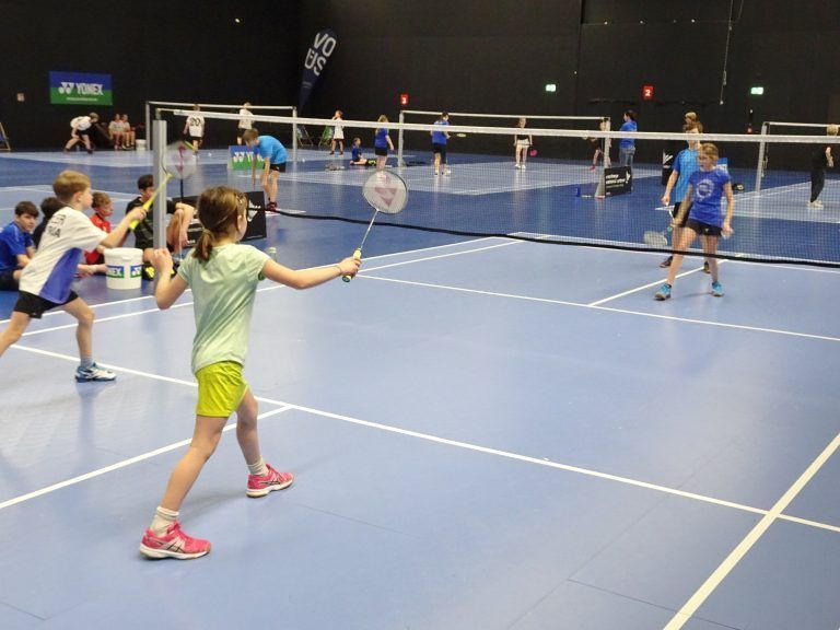 Die Badmintonhalle bot ideale Bedingungen für den Wettbewerb. - Vorarlberger Schulolympics ließen Federn fliegen - Badminton-Schulolympics 2024