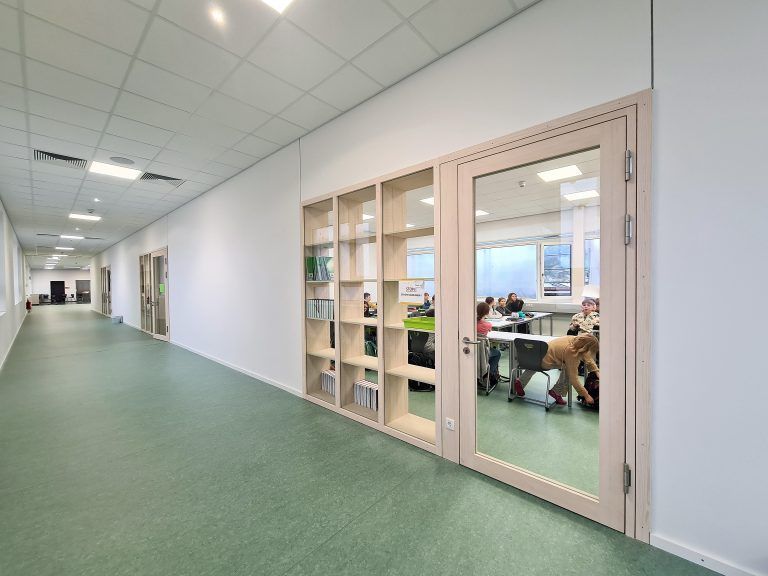 1.200 Quadratmeter stehen der Schule jetzt zusätzlich zur Verfügung. - Neues Obergeschoß BRG/BORG Schoren