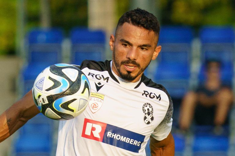Der Ex-Bregenzer Vinicius Gomes war eine der begehrtesten „Aktien“ am Markt. Der Stürmer spielt nun für den FC Hard. <span class="copyright">VN-Stiplovsek</span>