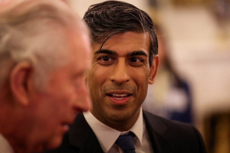 Schnelle Genesung wünscht der britische Premierminister Rishi Sunak dem an Krebs erkrankten König Charles III. <span class="copyright">reuters</span>