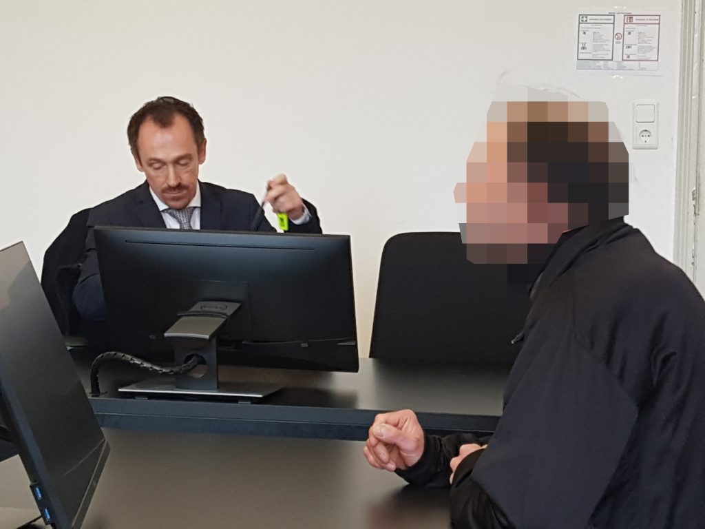 Am Lauteracher Bahnhof mit Messer gedroht
